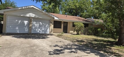 Building Photo - 1814 Linwood Rd