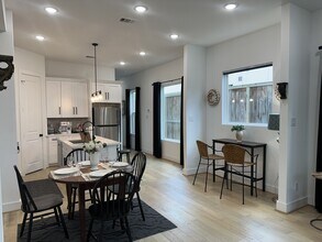 Building Photo - 1711 Ruth St