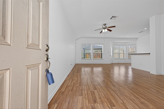 Foto del edificio - 22522 Fosters Park Ct