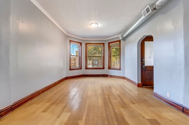 Building Photo - 2419 N Kostner Ave