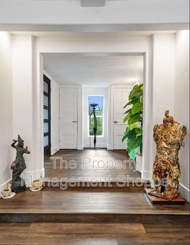 Foto del edificio - 820 Foothill Ln