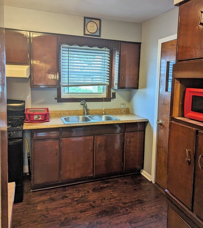 Foto del edificio - 18233 Ridgewood Ave