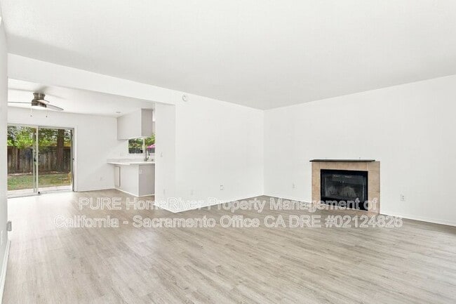 Building Photo - 2224 Glacier Dr