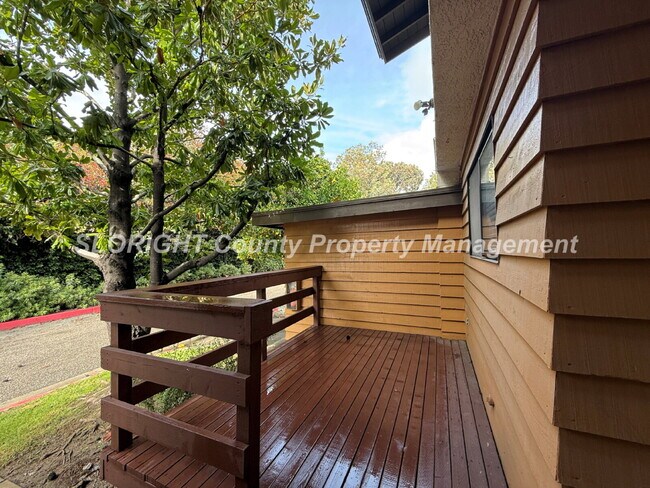 Foto del edificio - AVAILABLE NOW - 2 Bed / 2.5 Bath Downtown SLO