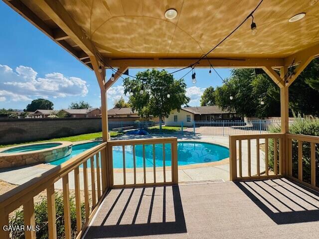 Foto del edificio - 42636 Roadrunner Way