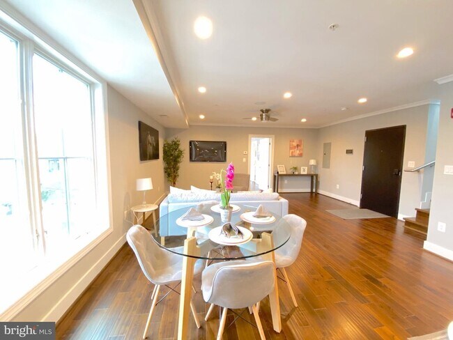 Foto del edificio - 625 Park Rd NW