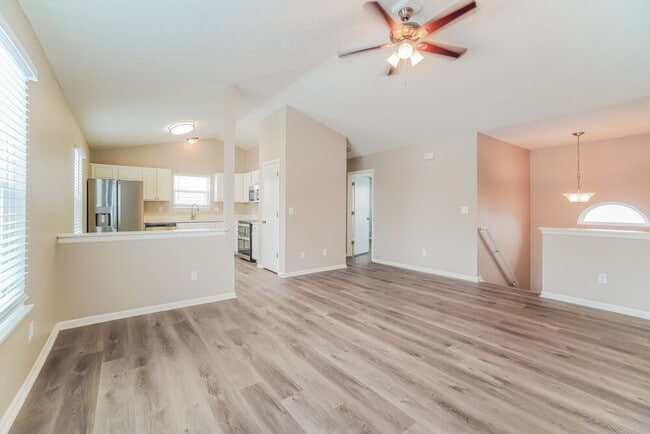 Building Photo - 4196 Salem Dr