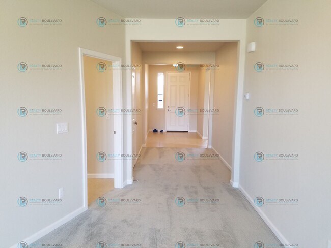 Building Photo - Located in Spanish Springs!