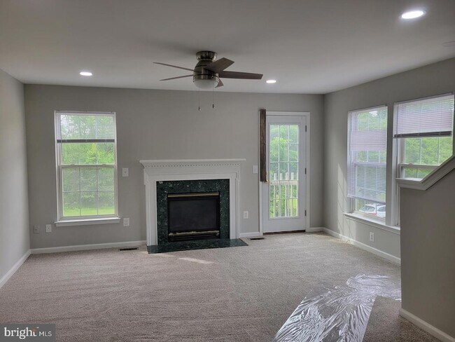 Foto del edificio - 44189 Litchfield Terrace