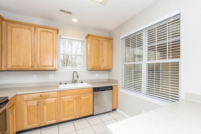 Building Photo - 10926 Princeton Commons Dr
