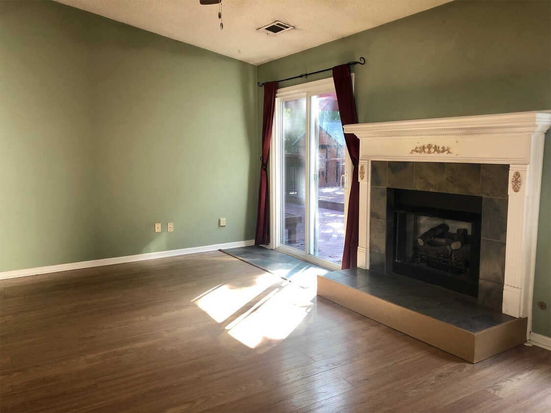 Primary Photo - 1793 Wandsworth Dr