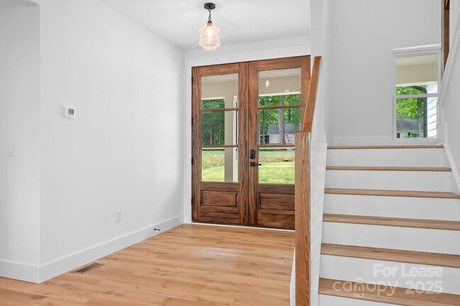 Foto del edificio - 106 Arbor Dr