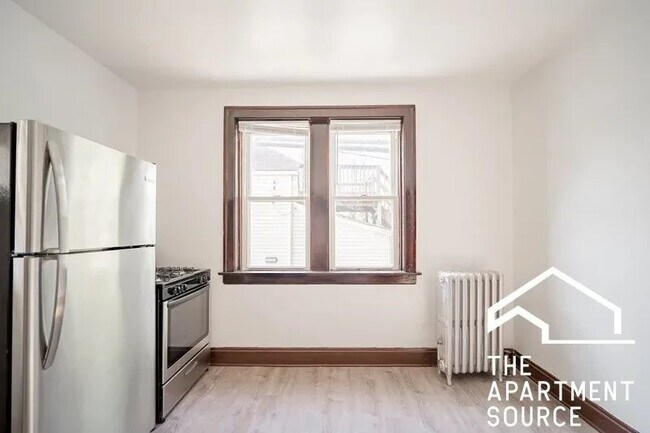 Foto del edificio - 4207 W Fullerton Ave