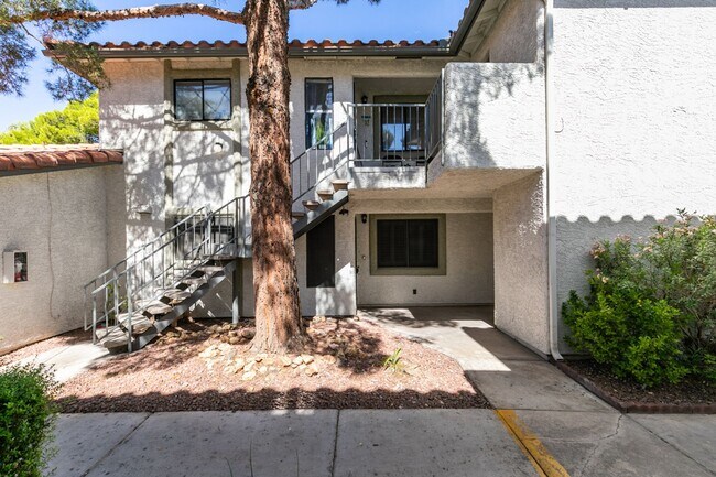 Foto del edificio - GORGEOUS 2 BEDROOMS CONDO*JUST COMPLETED U...