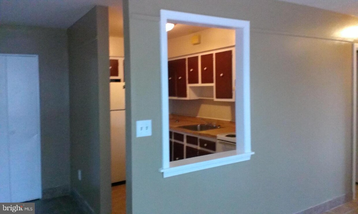 Foto principal - 96 Kempton Ave