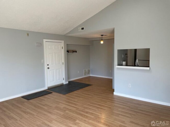 Building Photo - 104 Ravens Crest Dr
