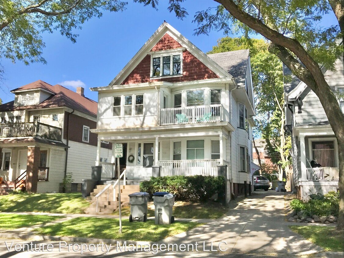 Primary Photo - 1806 E Webster Pl