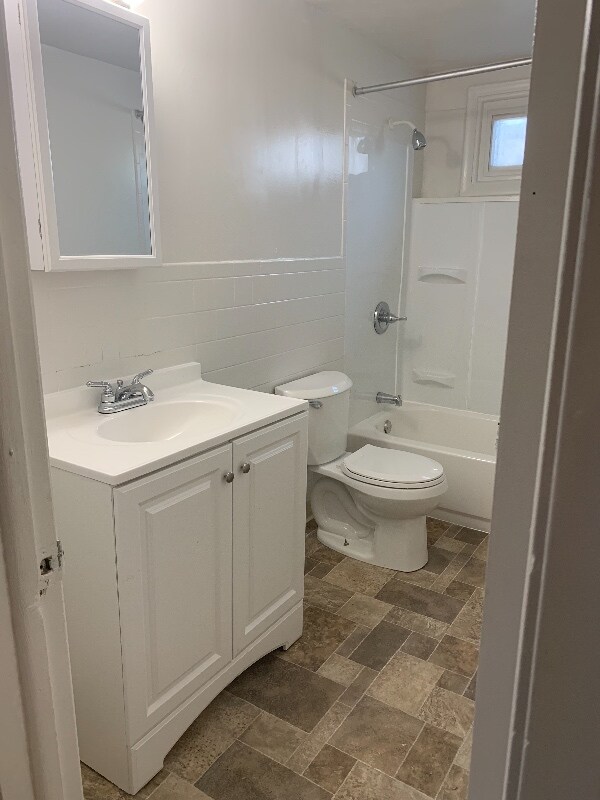 Foto del edificio - 600 S Main St