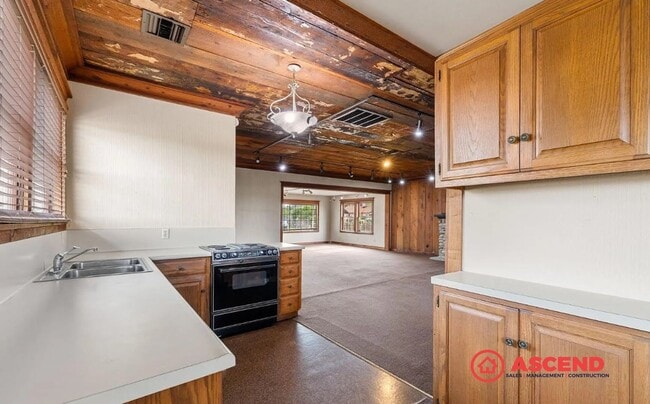 Building Photo - 400 E Belle Terrace