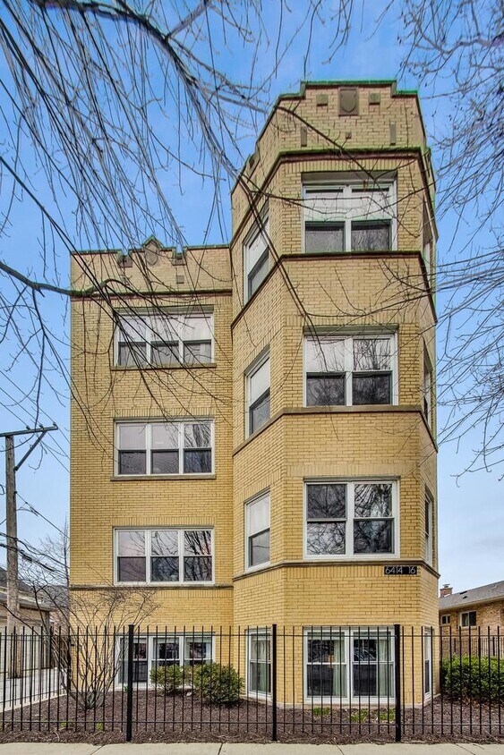 Primary Photo - 6414 N Paulina St