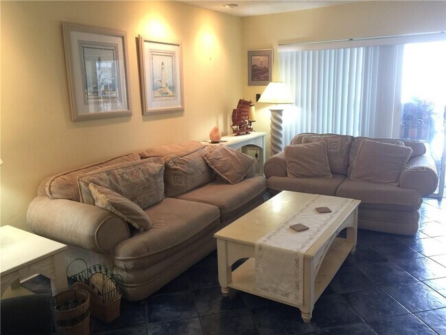 Building Photo - 7300 Sunshine Skyway Ln S