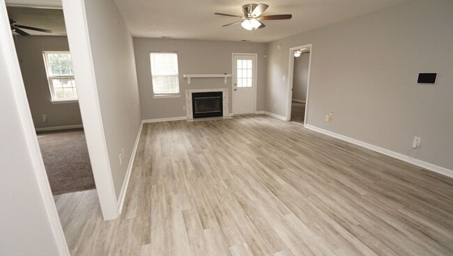 Foto del edificio - 103 Eastgate Dr