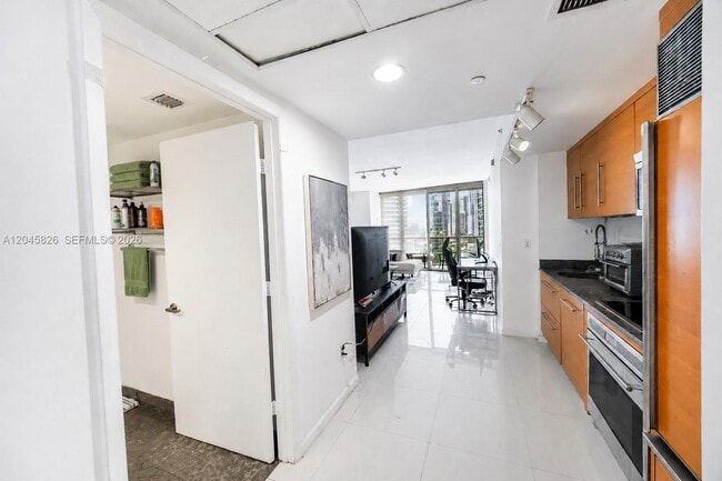 Foto del edificio - 475 Brickell Ave