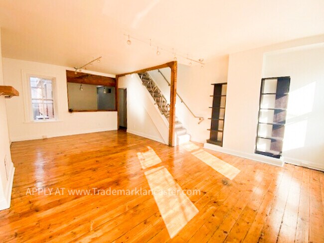 Foto del edificio - 230 N Prince St