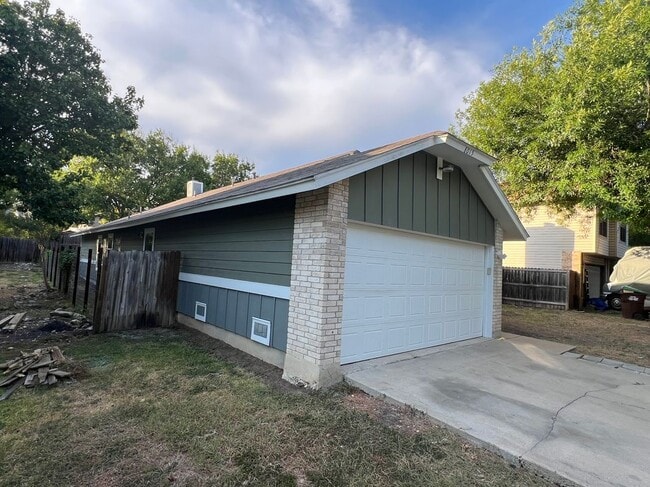 Building Photo - 8015 Copper Trail Dr