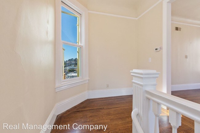 Building Photo - 2 br, 1 bath Apartment - 4065 23rd Street