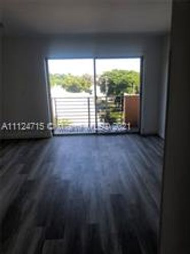 Foto principal - 365 NE 125th St