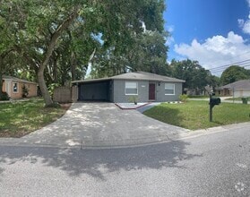 Building Photo - 302 Bailey Ln