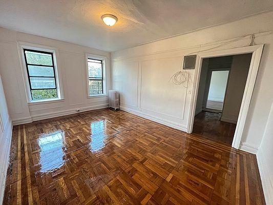 Foto del edificio - 2 bedroom in BRONX NY 10463