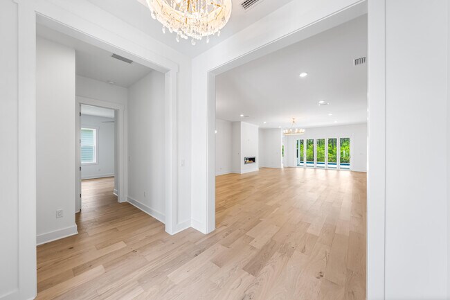Foto del edificio - 2351 Pathways Drive