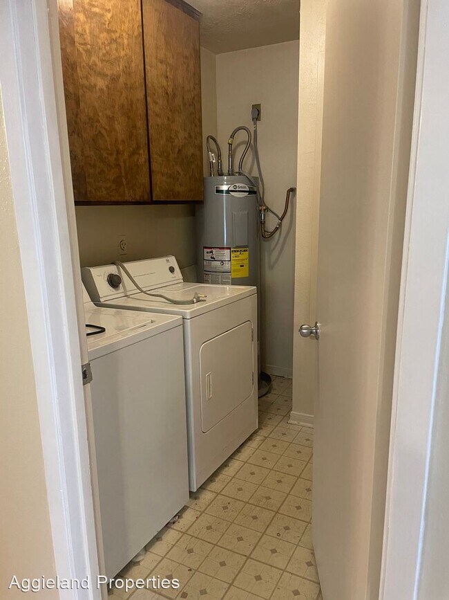 Foto del edificio - 3 br, 2 bath House - 2524 Hickory Dr