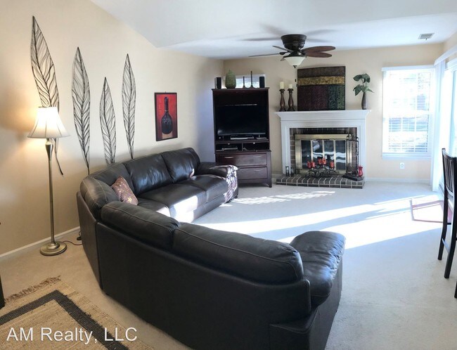 Building Photo - 2 br, 2 bath House - 768 MARSH ROAD UNIT 5