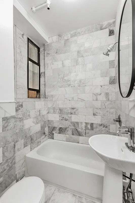 Building Photo - 303 Broome St
