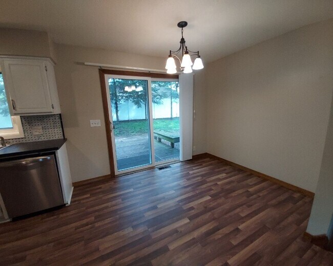 Foto del edificio - Charming 3-Bedroom Home Near Downtown Stillwater!