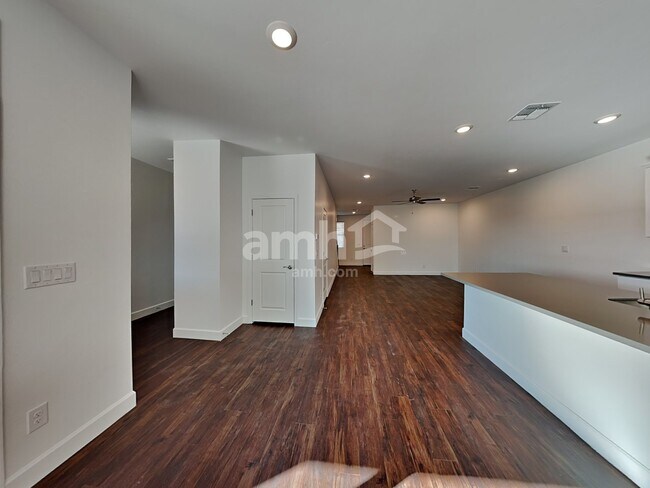 Building Photo - 6119 W Calle Bilboa