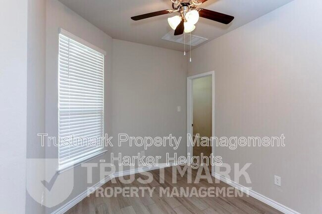 Building Photo - 2410 Lavigne Ct