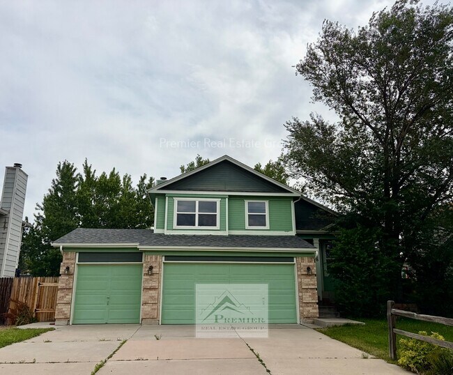 Building Photo - 1428 Coolcrest Dr