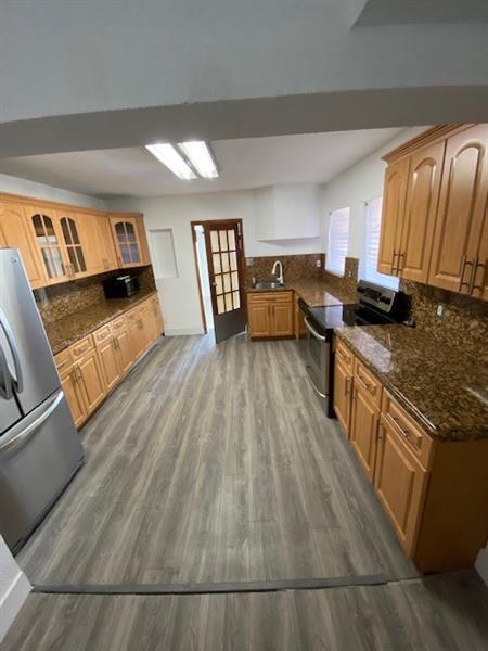 Foto del edificio - 224 NE 18th Ave