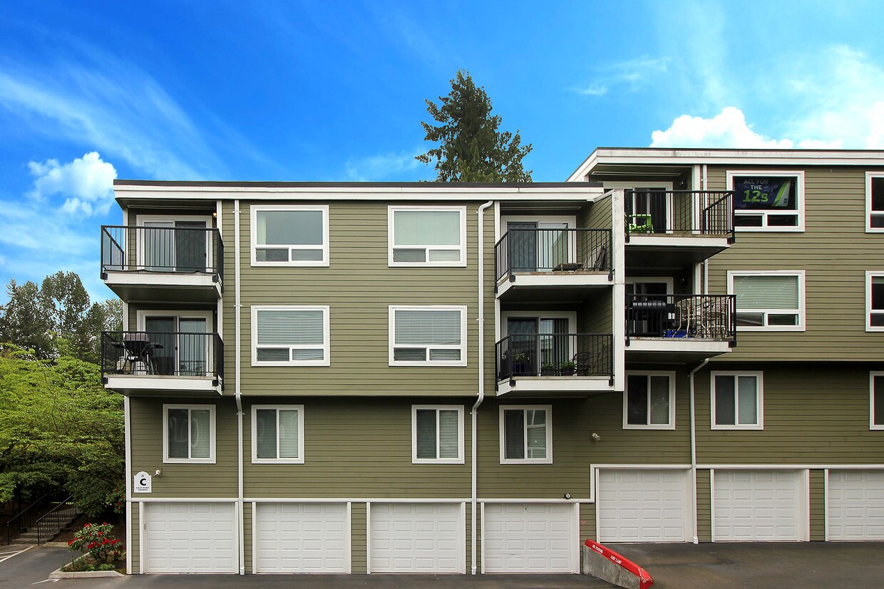 4100 Lake Washington Blvd N, Renton, WA 98056 Condo for Rent in