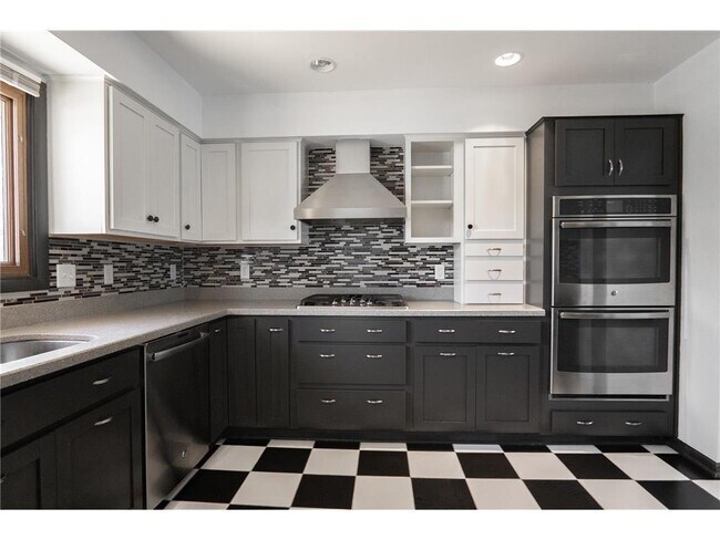 Foto del edificio - 7740 Arlington Ave N