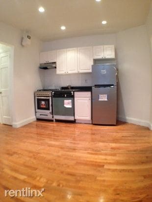 Building Photo - 24 E 109th St
