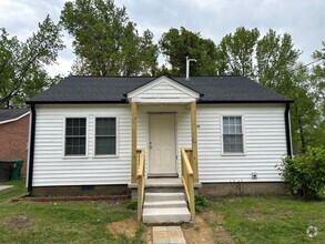 Building Photo - 1406 Furlough Ave