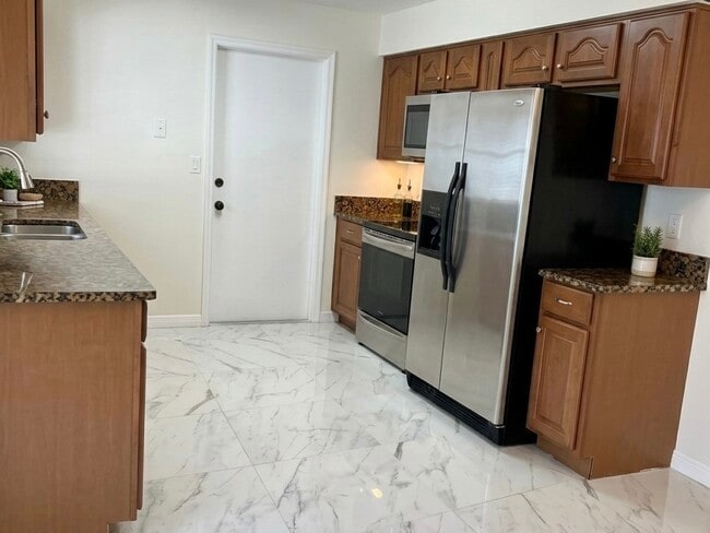 Photo - 355 Springdale Dr Townhome