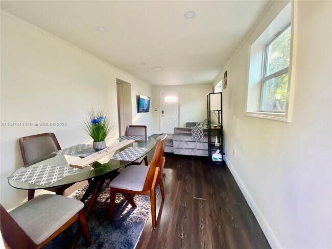Foto del edificio - 3761 SW 45th Terrace