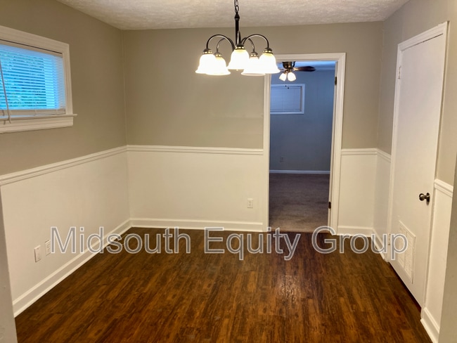 Building Photo - 54 Monroe Ave