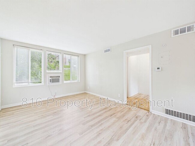 Foto del edificio - 1625 Washington Blvd